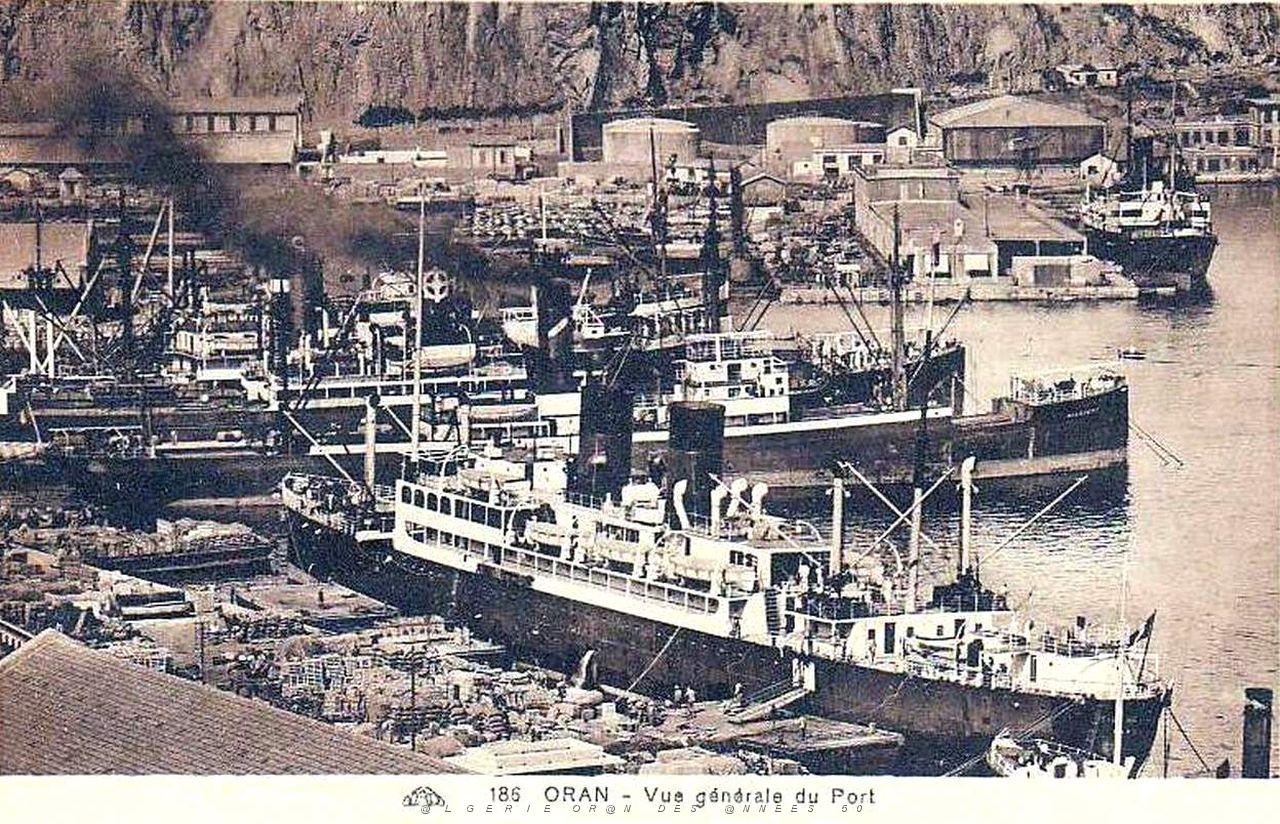 Oran- 126- travail sur les quais.jpg